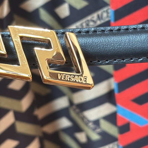 ⭐️⭐️⭐️SOLD ⭐️⭐️⭐️VERSACE La Greca Monogram Print Long sleeve silk shirt dress - Picture 7 of 17